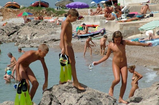 Nudyzm filmy na plaży dla nudystów w Bułgarii | Nudism video nudist beach in Bulgaria [Kolekcja Naturyzm]