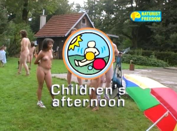 Children's afternoon - Rodzinny nudyzm filmy DVD na łonie natury | Family nudism DVD video outdoors [Kolekcja Naturyzm]