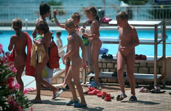 Zdjęcie nudyzm w Niemczech w parku wodnym (set 6) | Photo nudism in Germany in the water park [Kolekcja Naturyzm]