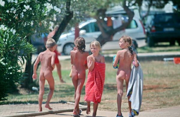 Zdjęcia obóz nudystów (set 5) | Photo nudist camp [Kolekcja Naturyzm]