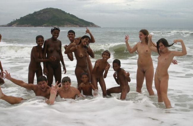 Zdjęcia młodych nudistv w Brazylii (set 21) | Photos young nudistv in Brazil [Kolekcja Naturyzm]